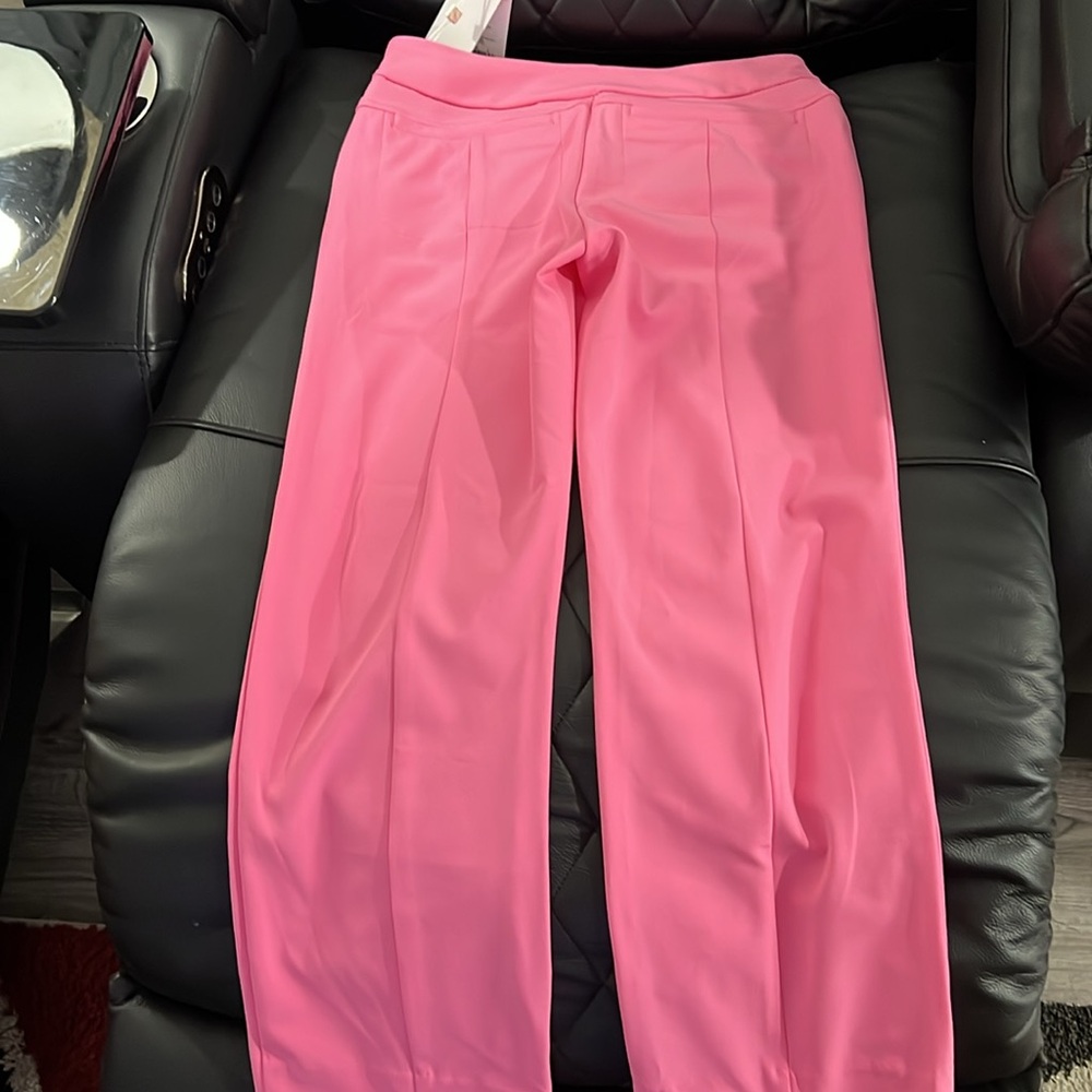 Brand new, beautiful and very comfy Luxletic Lilly Pulitzer pant, Size 2. - Picture 5 of 5
